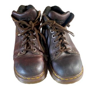 Womens Size 8 Brown Dr. Martens boots